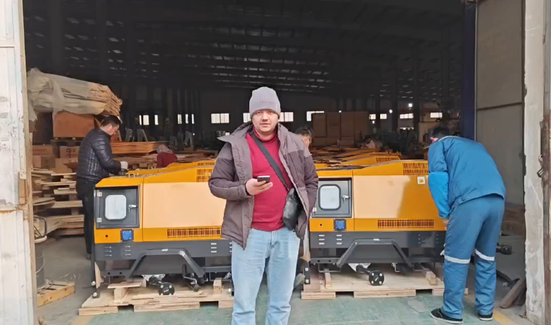 國(guó)外代理商來(lái)我廠考察并簽定長(zhǎng)期供貨合作合同